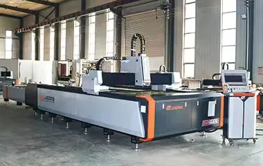 Лазерная резка защитной пленки: достижение безупречных поверхностей на покрытых металлах